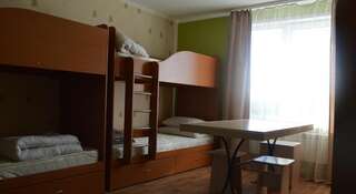 Гостиница Kuzya Guest House Улан-Удэ Кровать в общем номере для мужчин и женщин с 8 кроватями-2